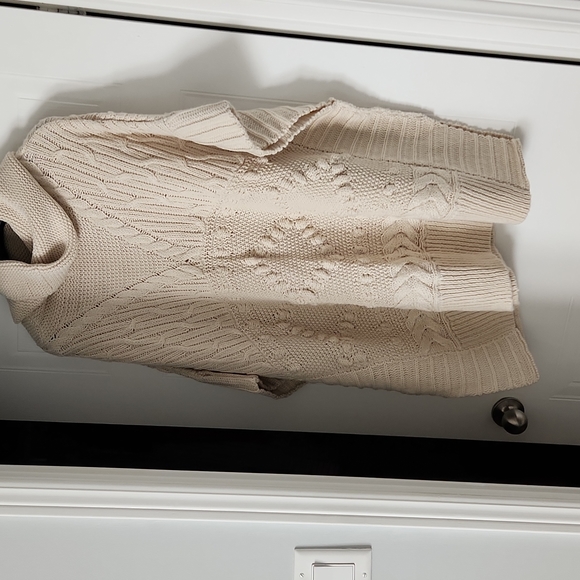 NWT Monsoon cream poncho - Picture 7 of 11